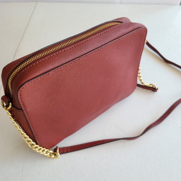 Michael Kors jet set bag like a rust color - Picture 4 of 4